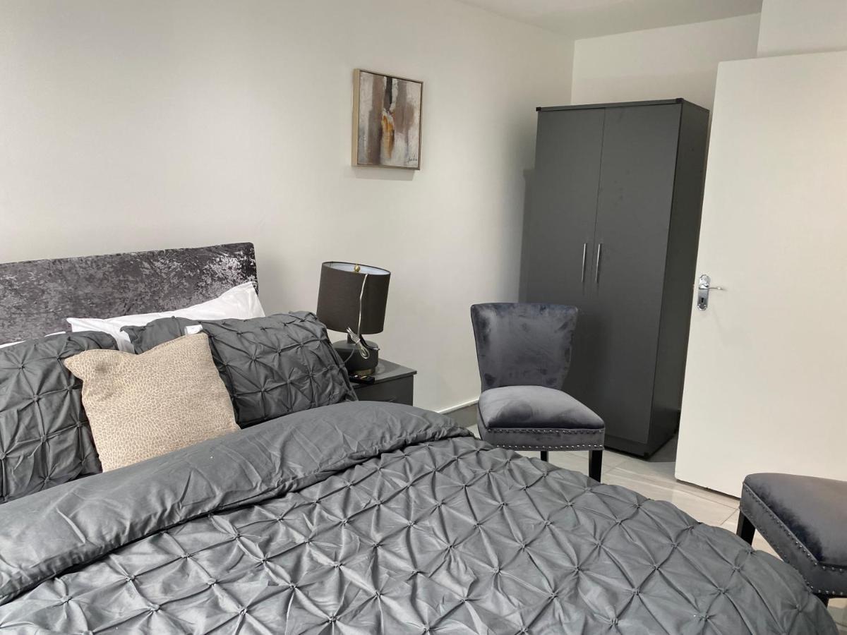 Luxurious 2-Bed Apartment In Woolwich London Ngoại thất bức ảnh